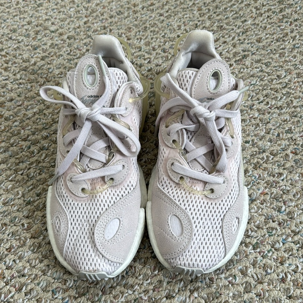 Adidas Sneakers